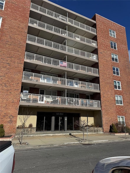 855 E Broadway Unit 3D, Long Beach, NY 11561