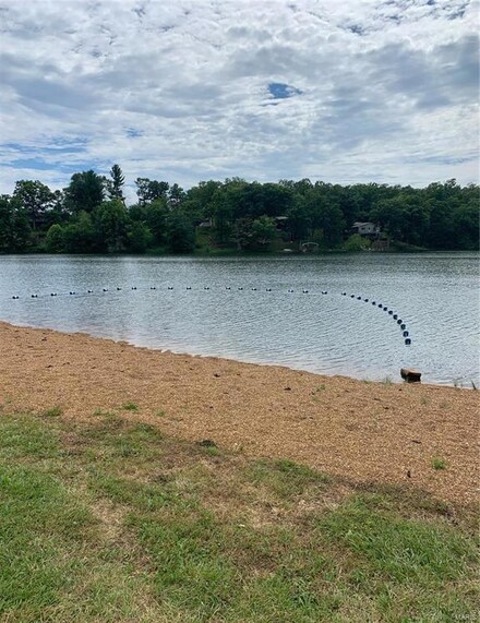 11276 Potosi Lake Rd, Mineral Point, MO 63660