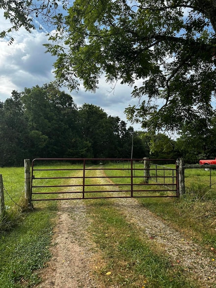 000 Crewse Dr, Upton Township, MO 65484