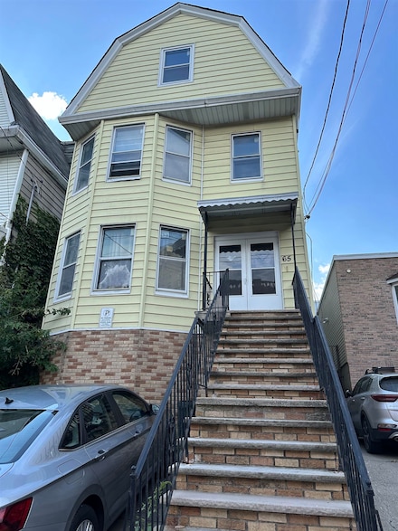 65 Clifton Place, Jersey City, NJ 07304