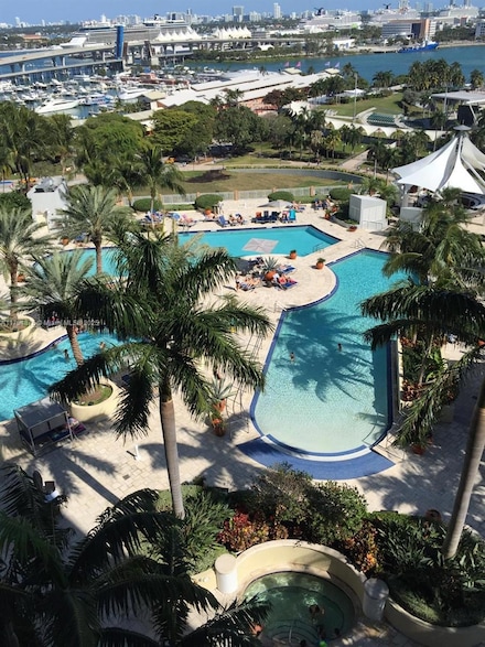 253 NE 2nd St Unit 412, Miami, FL 33132