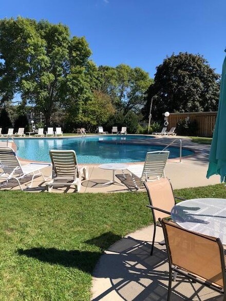 1911 Viking Dr NW Unit 32, Rochester, MN 55901