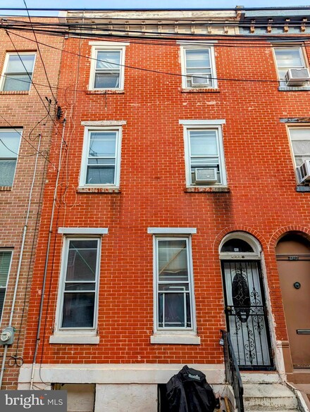 2229 N Howard St, Philadelphia, PA 19133