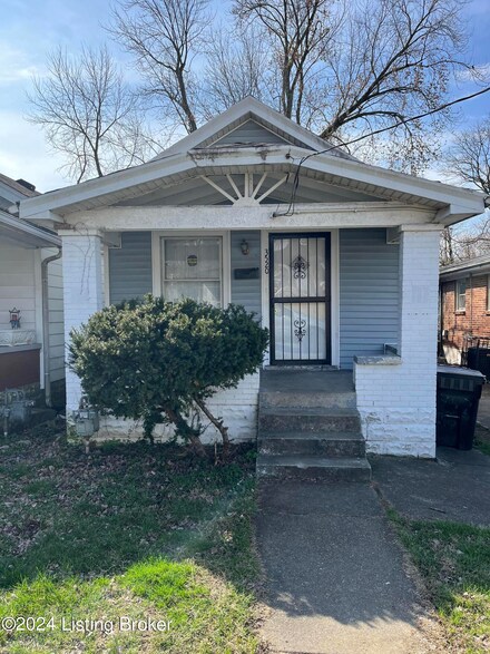 3520 Herman St, Louisville, KY 40212