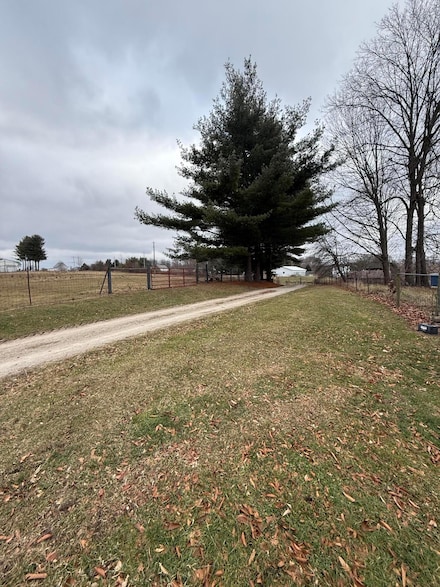 3379 Vanwinkle Rd, Frazeysburg, OH 43822