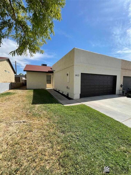 1453 W 15th St, Yuma, AZ 85364