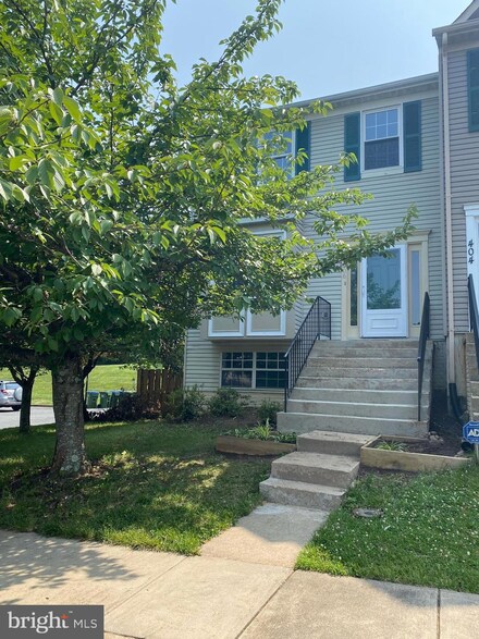 406 Falkirk Ct, Fredericksburg, VA 22406