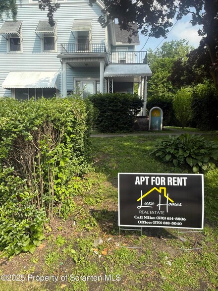 828 Cedar Ave, Scranton, PA 18505