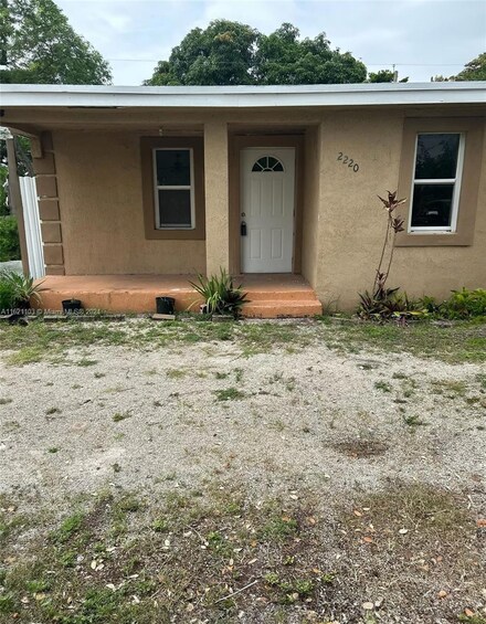 2220 NW 152nd St, Opa Locka, FL 33054