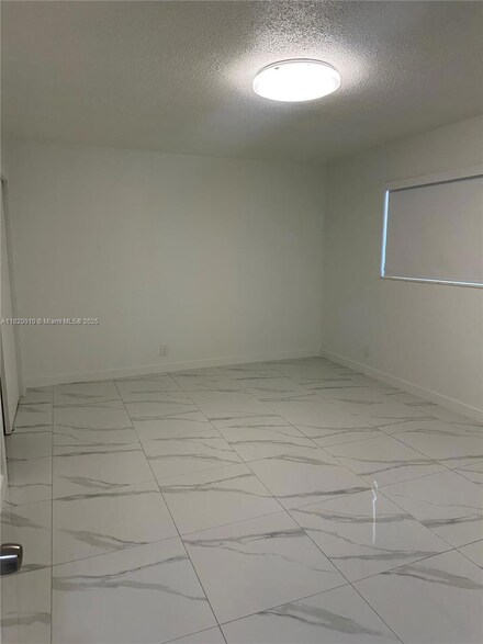 105 NE 12th Ave Unit 2, Hallandale Beach, FL 33009