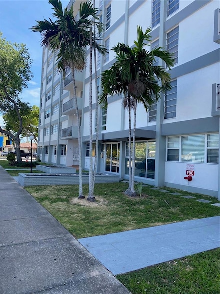 1400 SW 27th Ave Unit 202, Miami, FL 33145