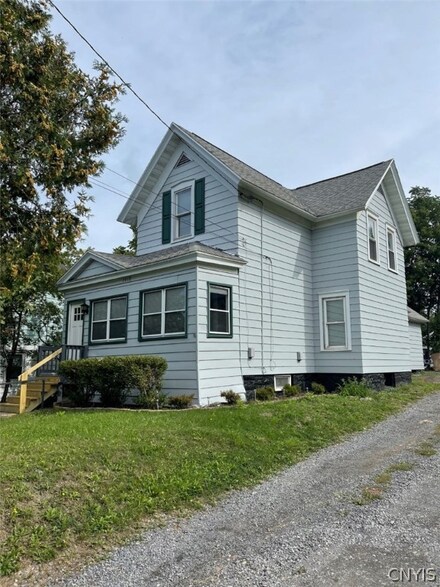 1018 Milton Ave, Syracuse, NY 13204