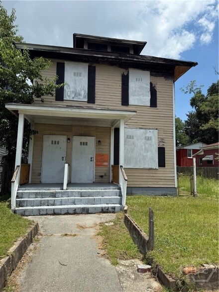 634 W 39th St, Savannah, GA 31415