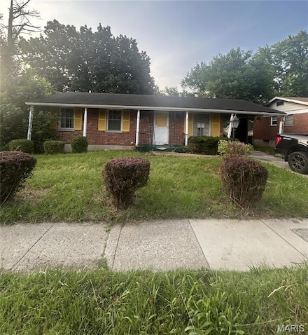 7250 Howdershell Rd, Hazelwood, MO 63042
