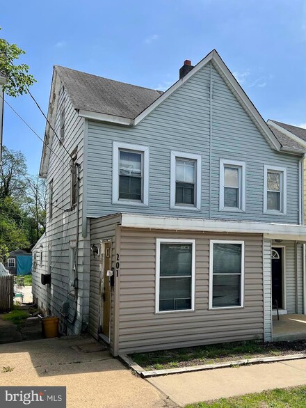 201 Main St, Trenton, NJ 08620