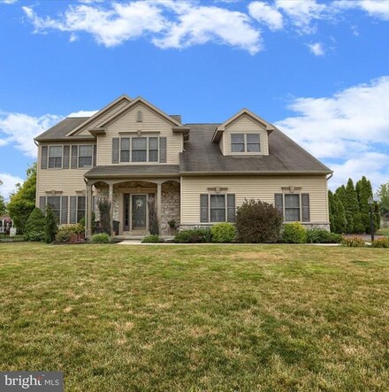 46 Lexington Dr, Annville, PA 17003