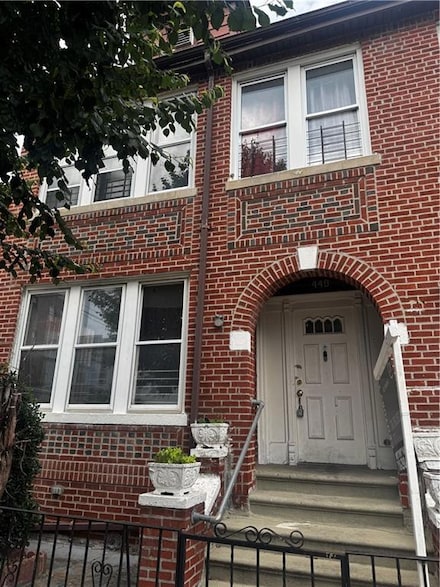 449 E 52nd St, Brooklyn, NY 11203