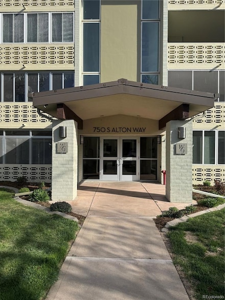 750 S Alton Way Unit 8C, Denver, CO 80247