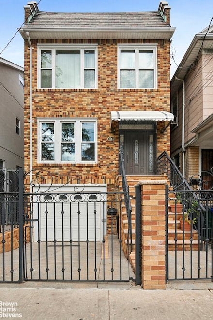 1761 E 16th St, Brooklyn, NY 11229