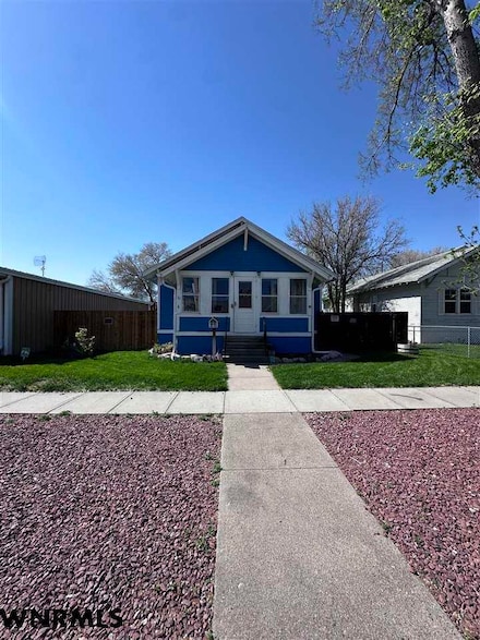 210 W 15th St, Scottsbluff, NE 69361
