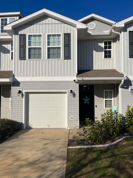 114 Iron Horse Dr E, Crestview, FL 32539