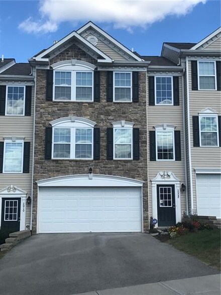 3008 Canterbury Dr, Imperial, PA 15126