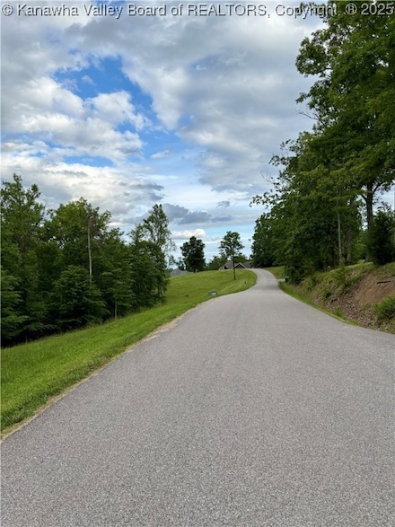 Lot 10 Crooked Creek Rd, Teays Valley, WV 25560