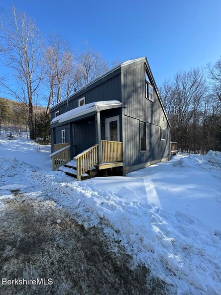 271 Brodie Mountain Rd, Williamstown, MA 01267