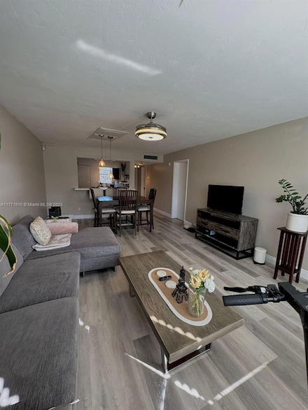 1530 NE 191st St Unit 241, Miami, FL 33179