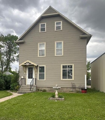 12 5th Ave NE, Aberdeen, SD 57401