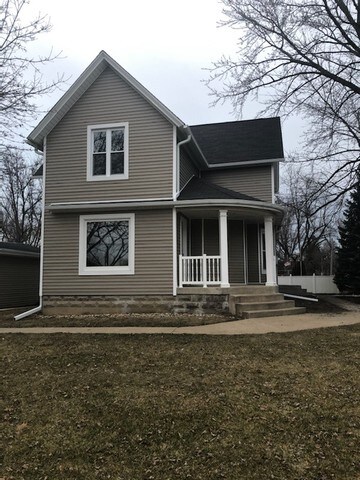 133 W Armstrong St, Seneca, IL 61360