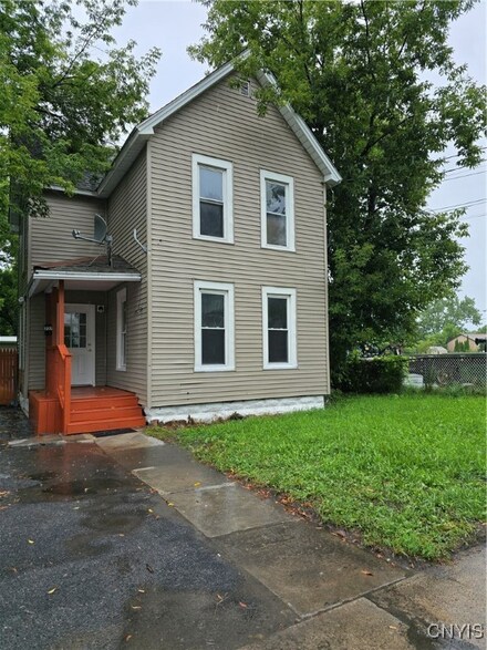 737 Leray St, Watertown, NY 13601