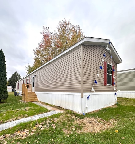 23 Thorn Locust Ln, London, OH 43140