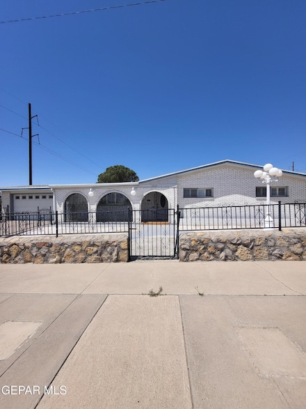 5959 Cleveland Ave, El Paso, TX 79905