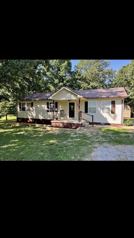 4055 Erin Rd, Mc Ewen, TN 37101