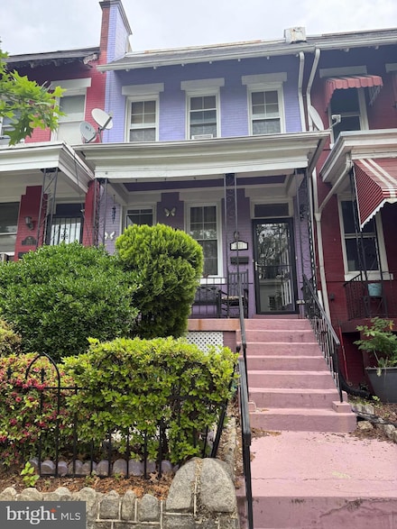 1121 8th St NE, Washington, DC 20002