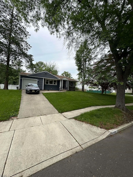 1634 S Bowling Green Dr, Cherry Hill, NJ 08003