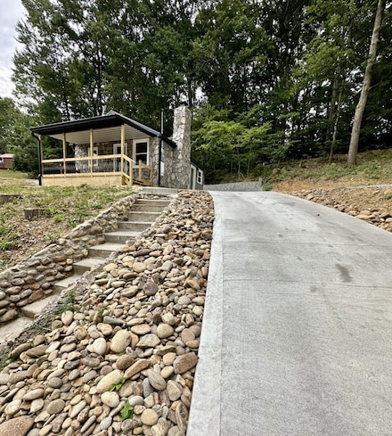1471 Dover Ln, Dandridge, TN 37725