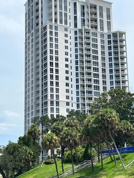 331 Cleveland St Unit 317, Clearwater, FL 33755
