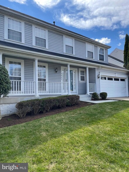 9042 Allington Manor Cir W, Frederick, MD 21703