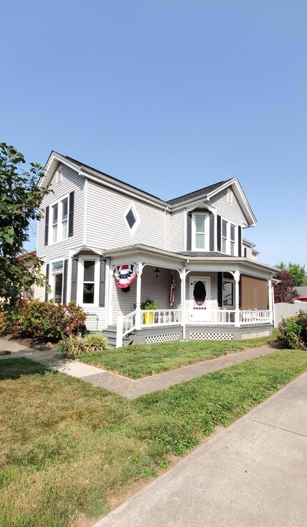 34 Oakey Ave, Greendale, IN 47025