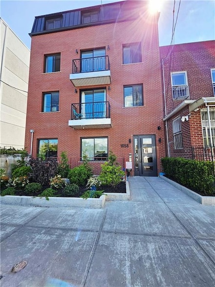 1058 62nd St, Brooklyn, NY 11219