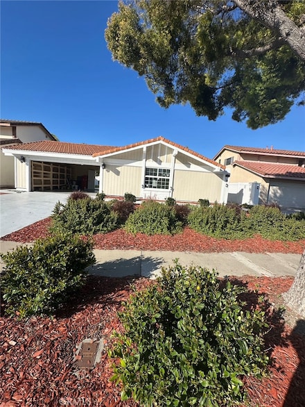 3681 Baylor St, Irvine, CA 92614