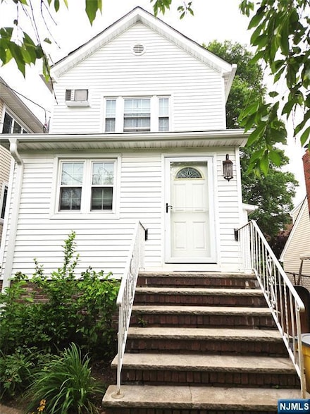 213 Glen Ave, Palisades Park, NJ 07650