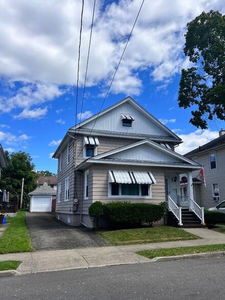 183 Massachusetts Ave, Johnson City, NY 13790
