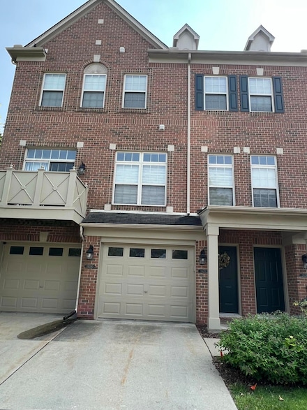 39792 Rockcrest Cir, Northville, MI 48168