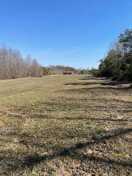 7479 Deer View Rd, Gretna, VA 24557