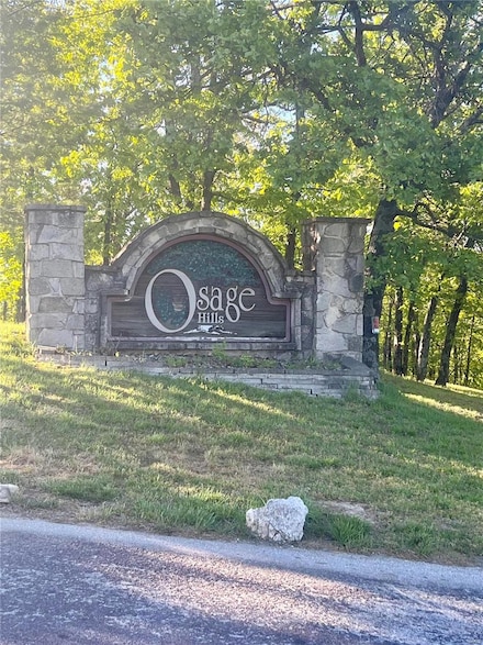 202 Apache Dr, Pacific, MO 63069
