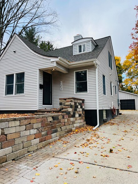 123 Worden Ave, Ann Arbor, MI 48103