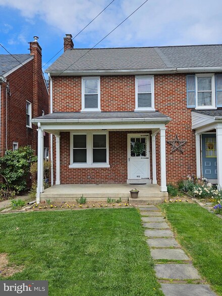 915 Elm Ave, Lancaster, PA 17603